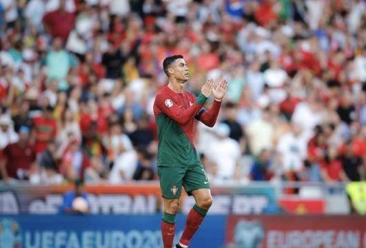 世俱杯官宣日再迎强敌,AC米兰遗憾出局,主帅态度:形势明朗,赛季目标并未改变的简单介绍 世俱杯官宣日再迎强敌,AC米兰遗憾出局,主帅态度:形势明朗,赛季目标并未改变的简单介绍