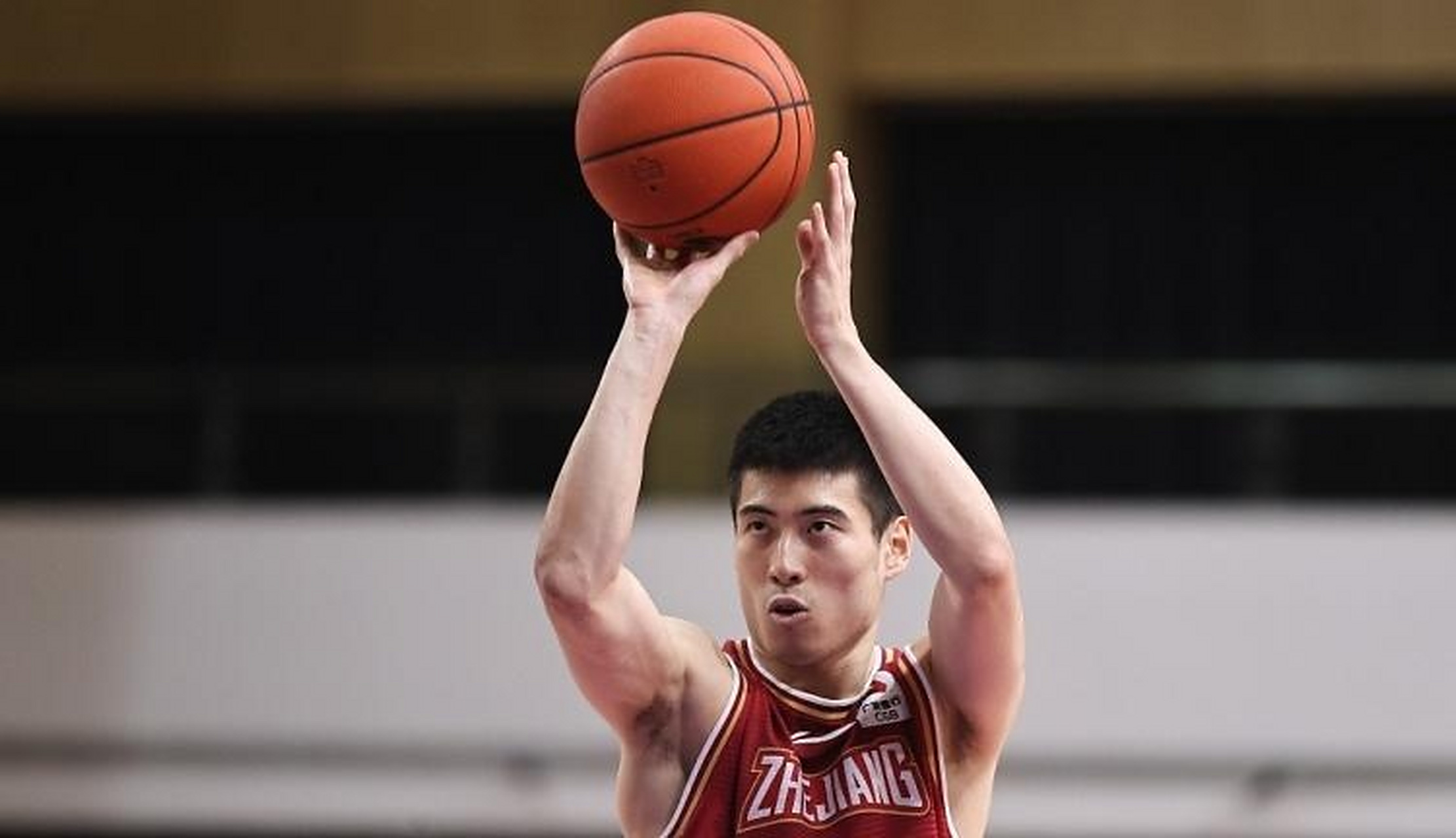 浙江稠州训练课后官宣签约，志在CBA常规赛名次提升，赛场秩序良好，控场能力成焦点的简单介绍