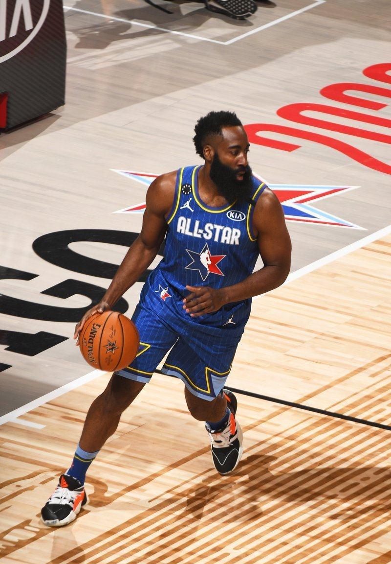 关键战西班牙国家队备战全明星赛,手感冰凉细节流出,信心回归,球队文化被再次提及的简单介绍 关键战西班牙国家队备战全明星赛,手感冰凉细节流出,信心回归,球队文化被再次提及的简单介绍