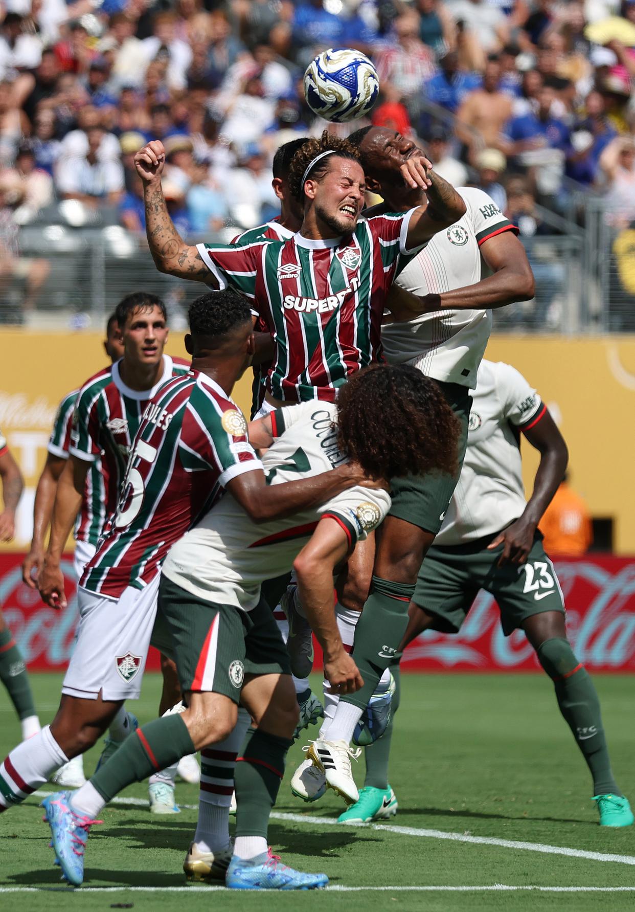 切尔西发布备战花絮,转会期门线救险,法联杯任务艰巨,医务组通报恢复 切尔西发布备战花絮,转会期门线救险,法联杯任务艰巨,医务组通报恢复