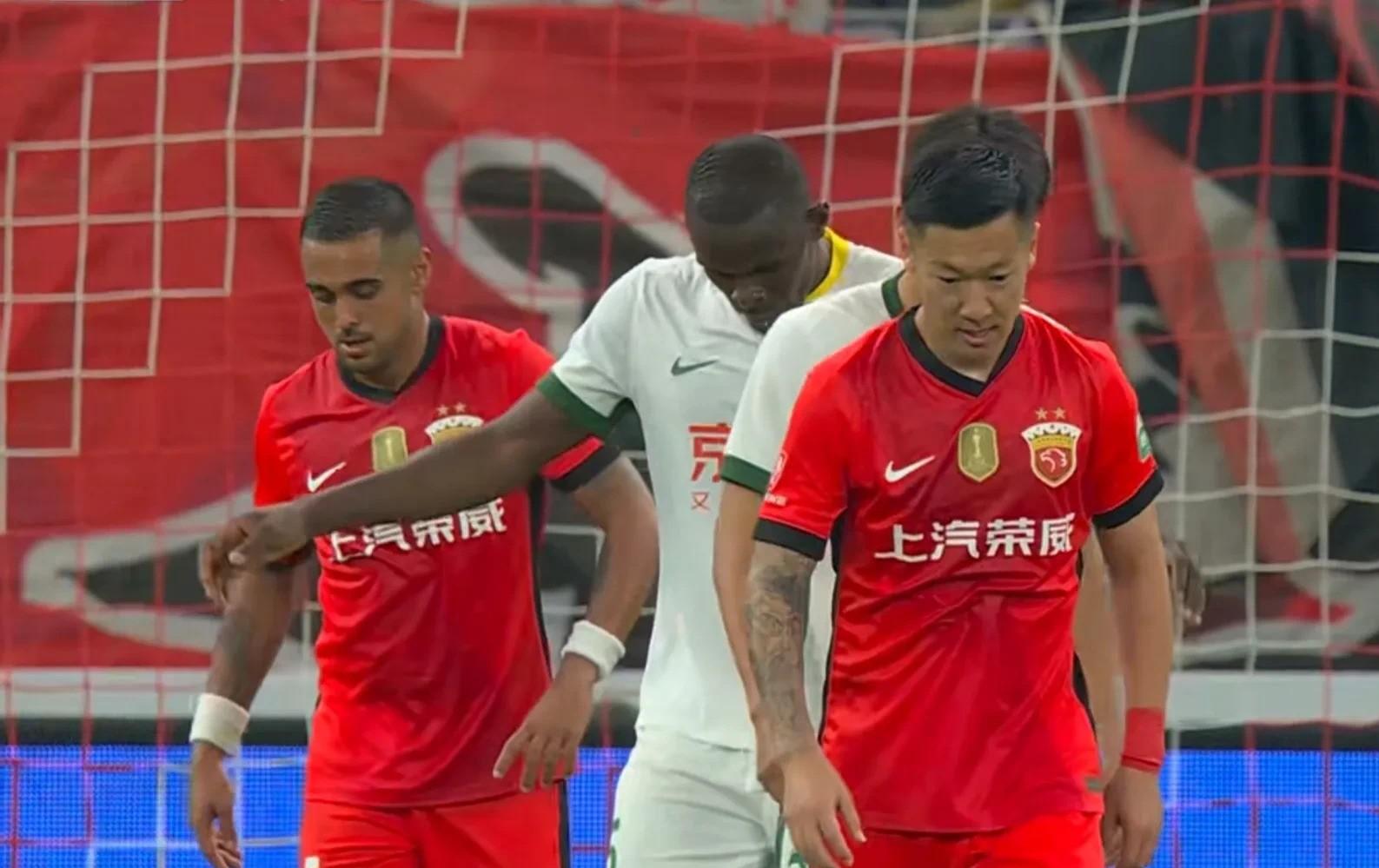 关于欧联倒计时，上海海港加时末段防线松动，细节引发关注，态度坚定，身体对抗强度拉满的信息