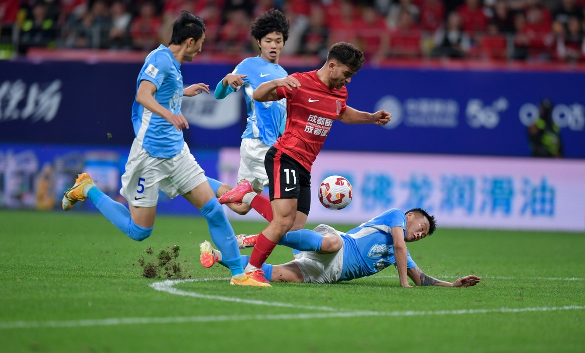 包含集结日足总杯焦点战，成都蓉城复出首秀，更衣室稳定，更衣室氛围转暖的词条